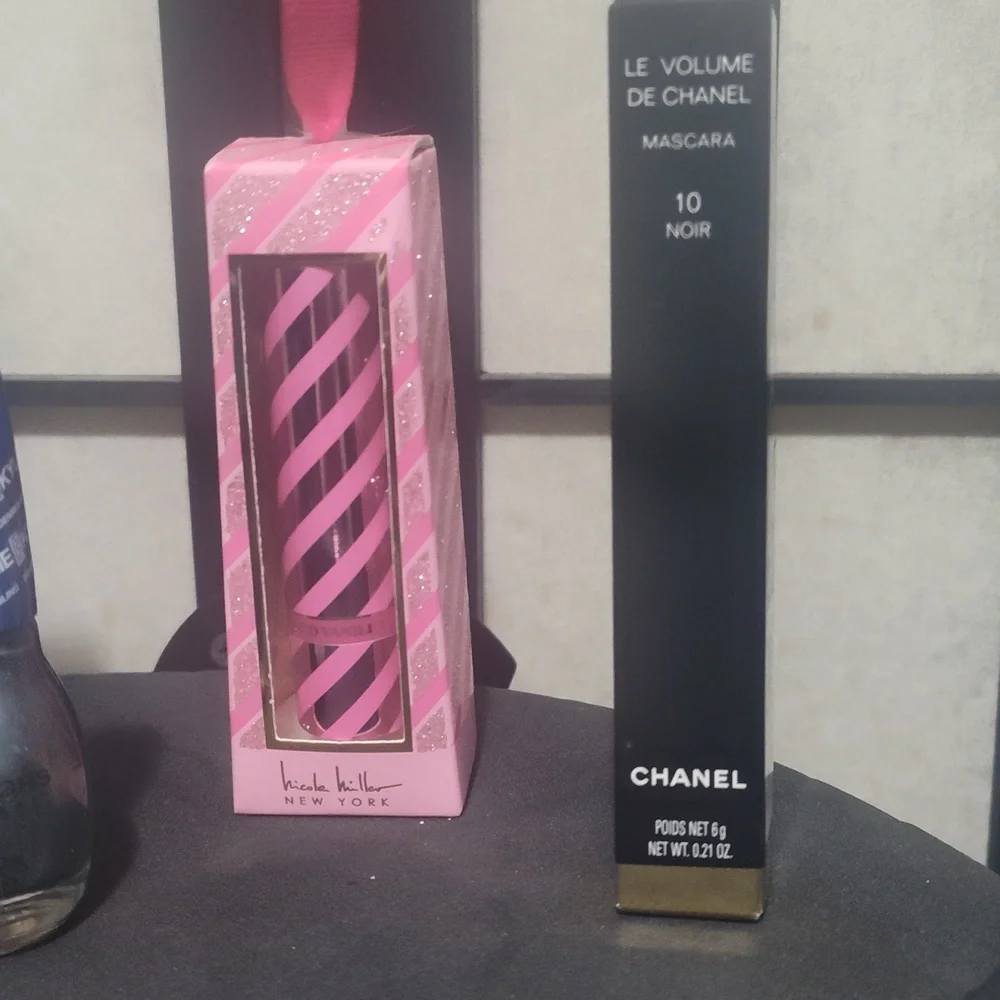 Makeup bundle - Picture 2 of 4